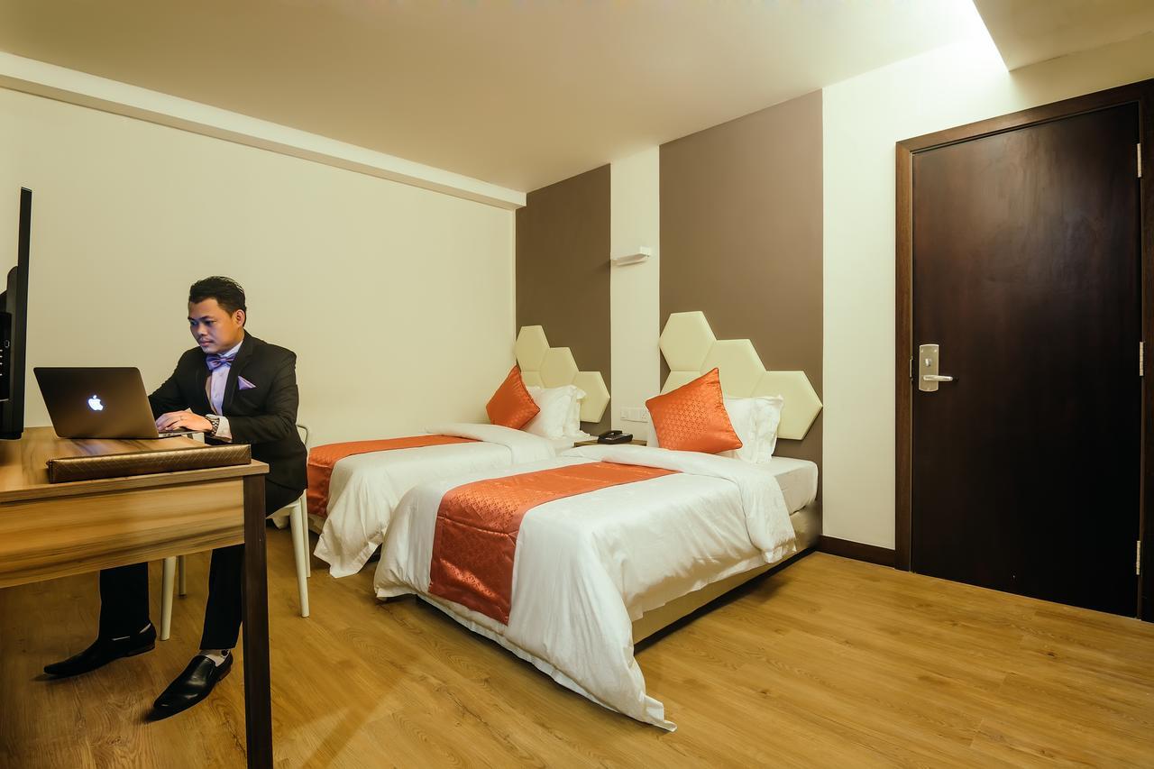 Memoire Hornbill Hotel Kuching Exterior photo