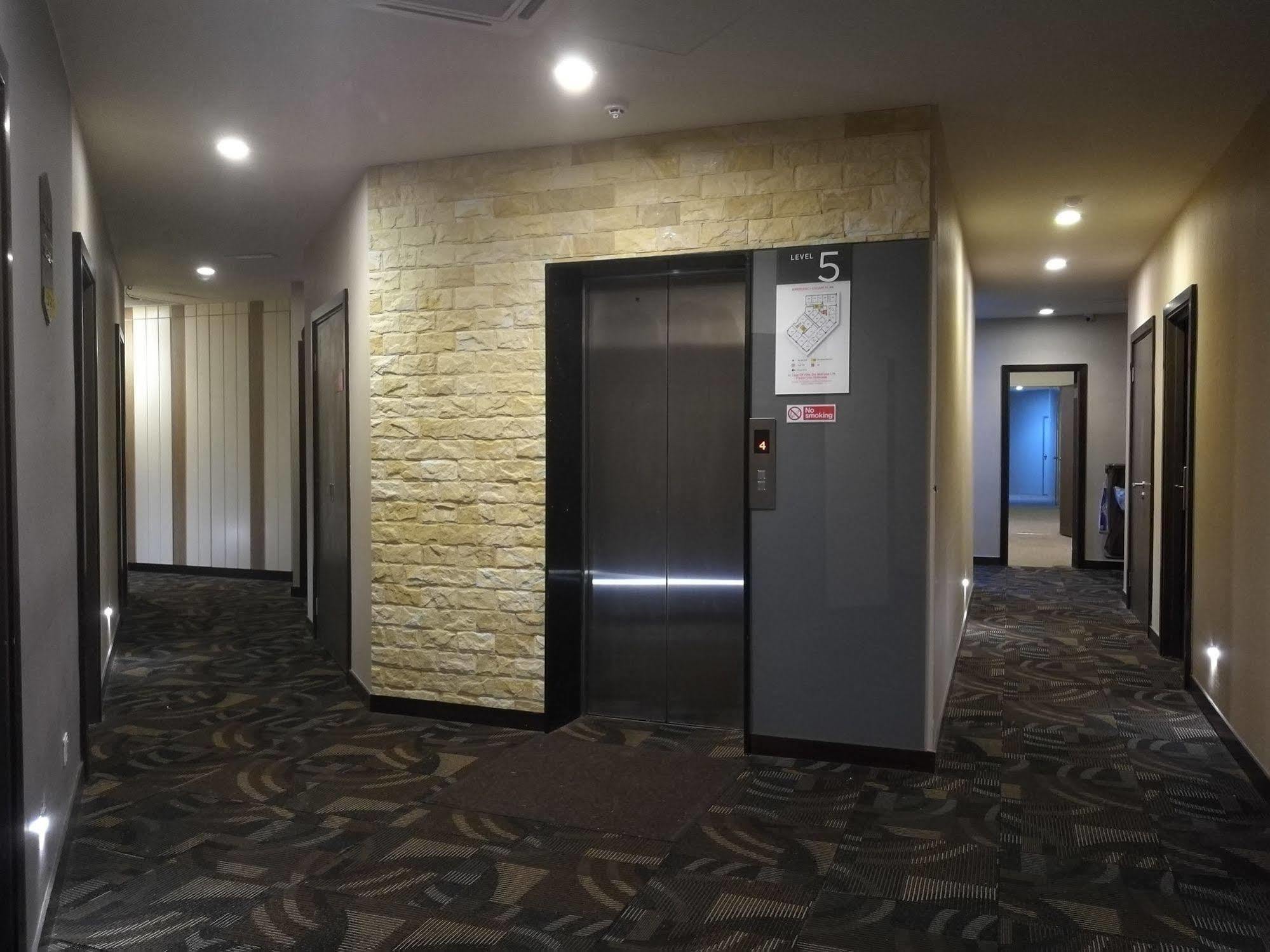 Memoire Hornbill Hotel Kuching Exterior photo