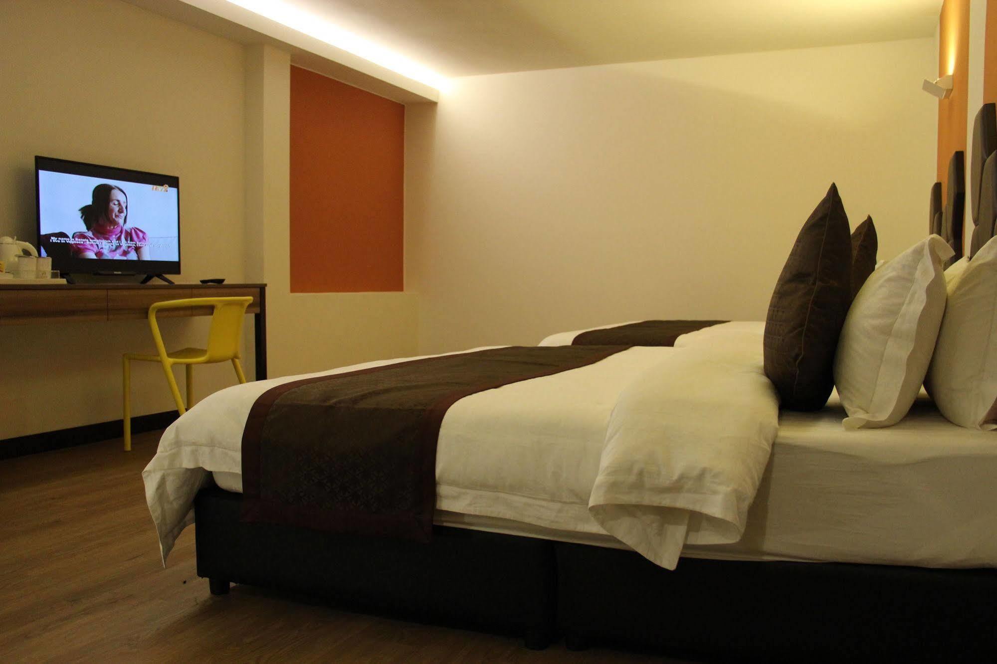 Memoire Hornbill Hotel Kuching Exterior photo
